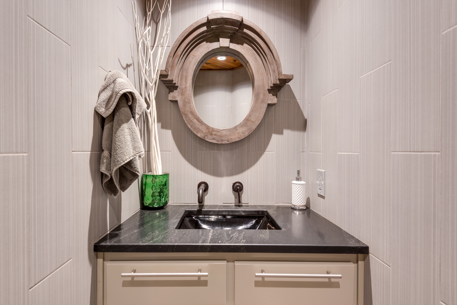 Beckham Creek Cave Lodge The World’s Most Luxurious Cave